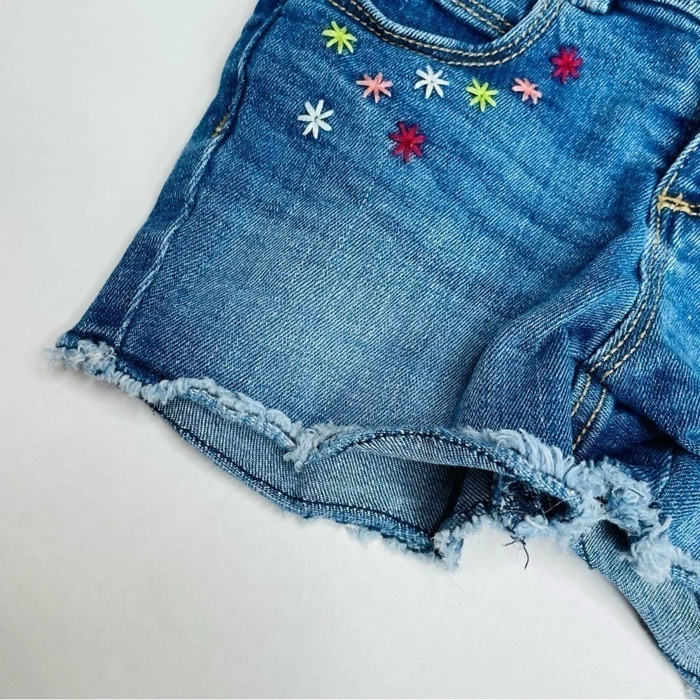 𝅺old Navy Cutoff Jean Shorts with Flower Embroidery